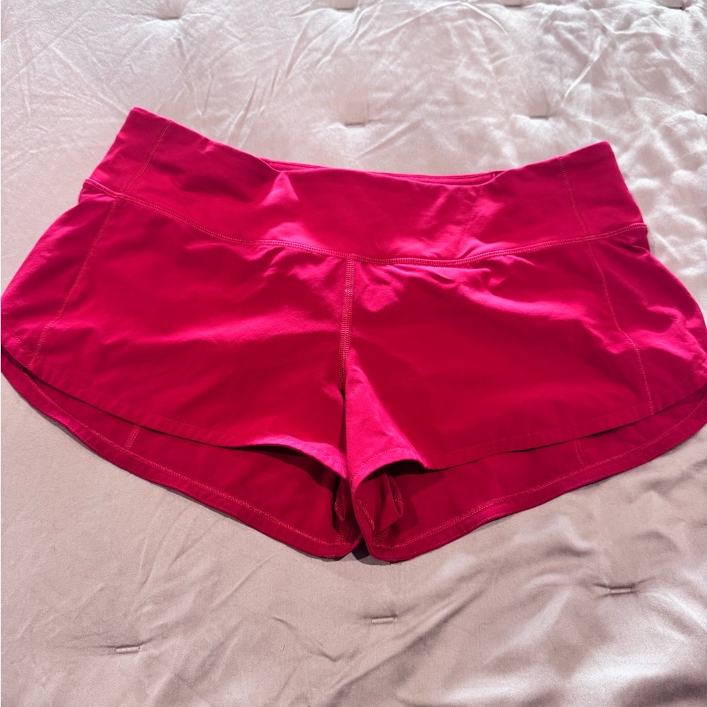 Lulu speed 2.5” size 6 Women's Red Shorts